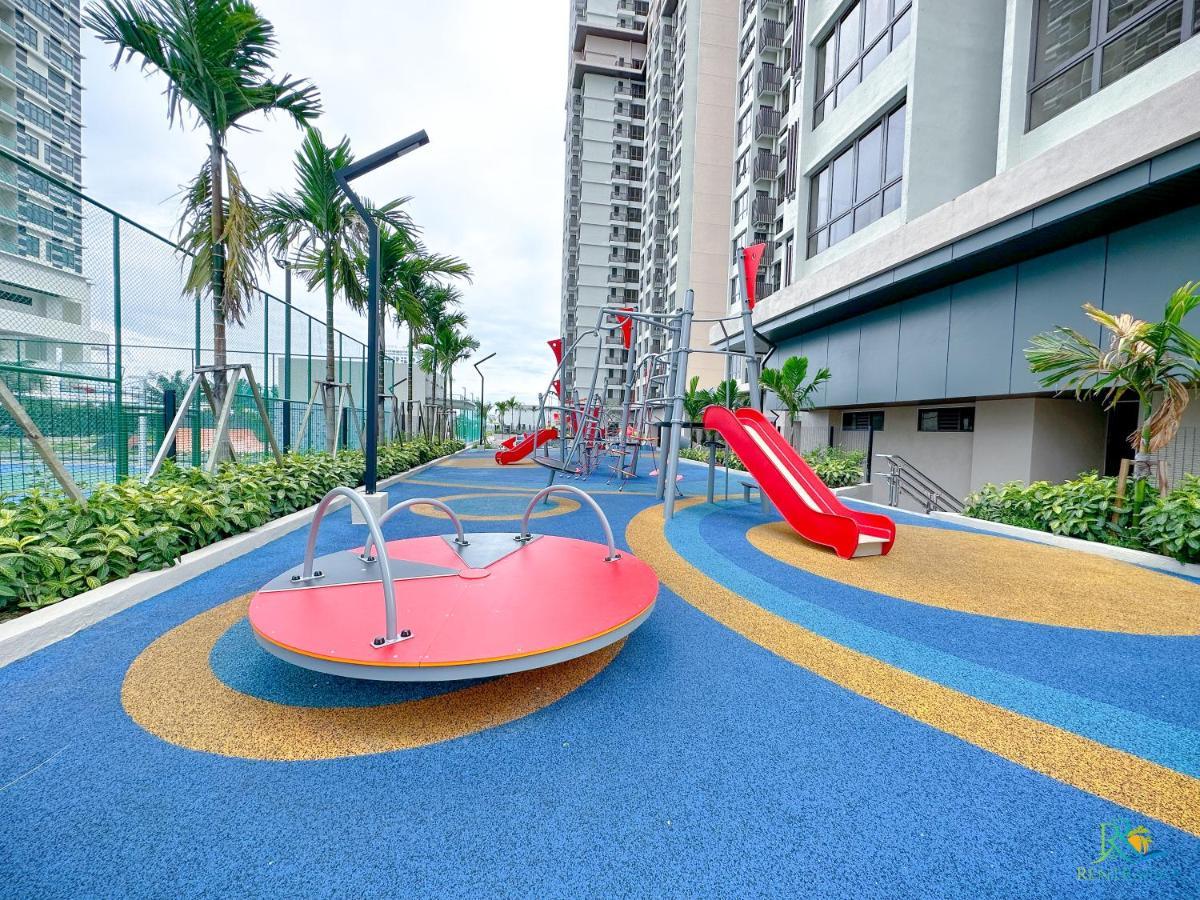 Bali Sea View Residences Melaka At Stayrene Exterior photo
